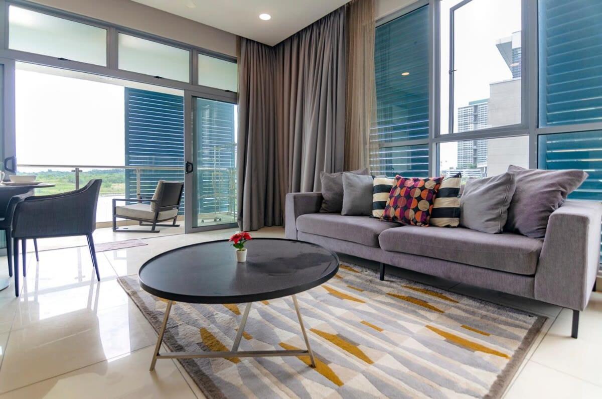 Lux 3BR Suite Puteri Harbour Near Legoland&Hello Kitty Nusajaya  Extérieur photo